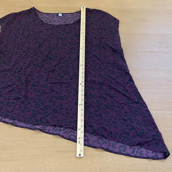 Women's Torrid Size 3 3X Purple Animal Print Asymmetrical Stretch Top Sleeveless - Picture 5 of 7